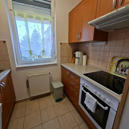 Golf Apartment *